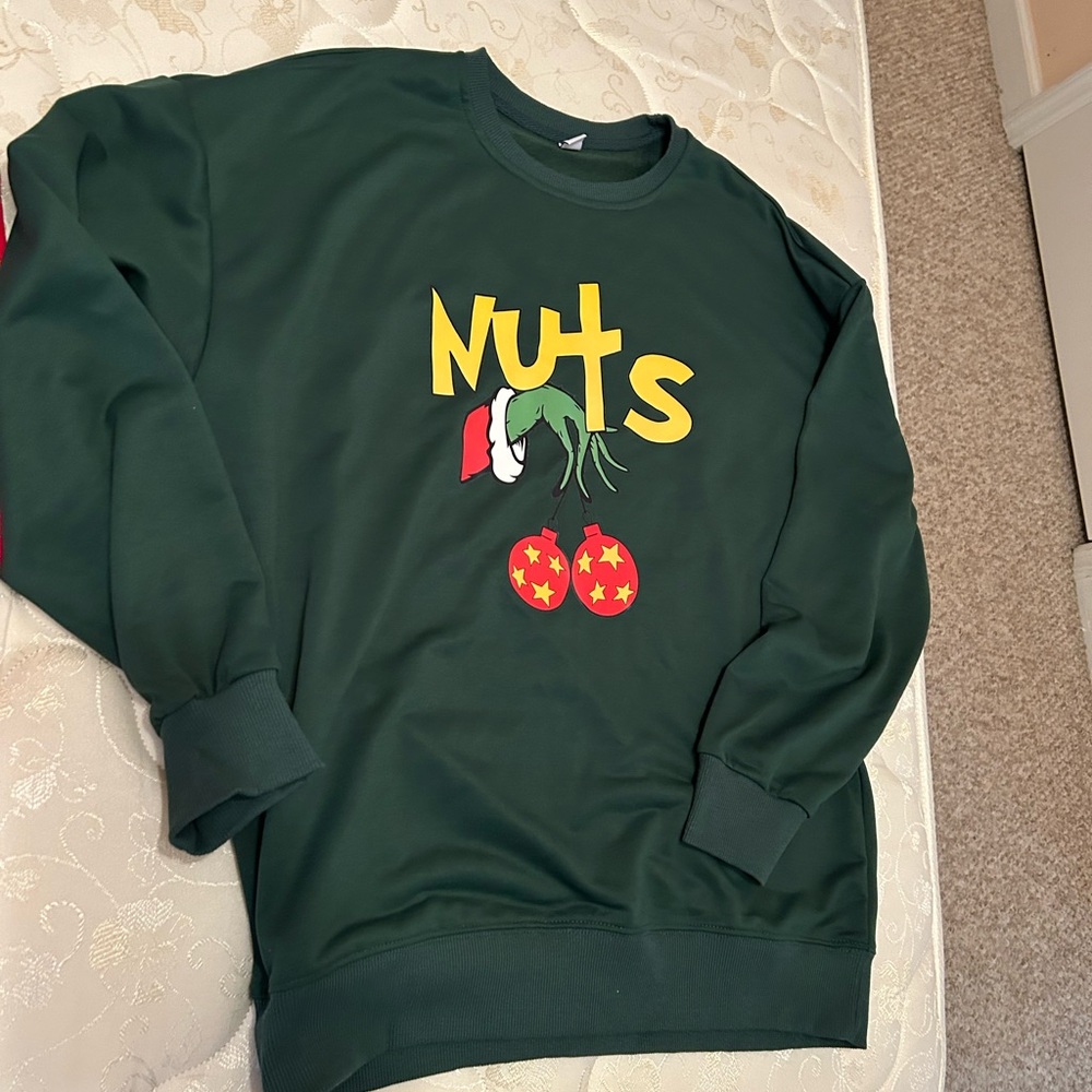Green Christmas Graphic Sweatshirt